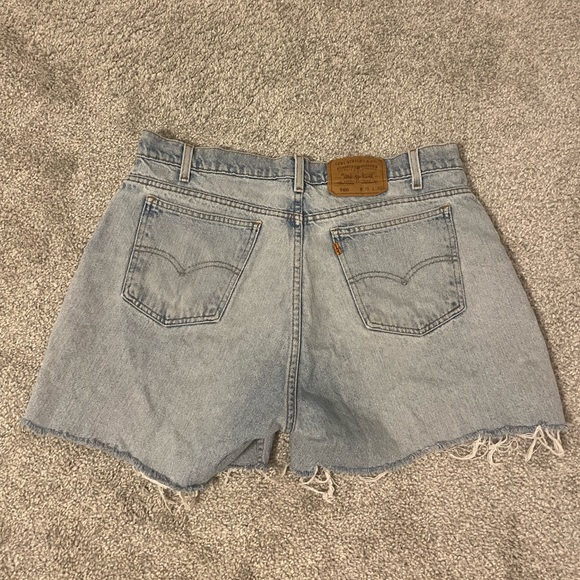 Vintage Levi’s 90s Orange Tab Jean Shorts Cut Out - Picture 2 of 5